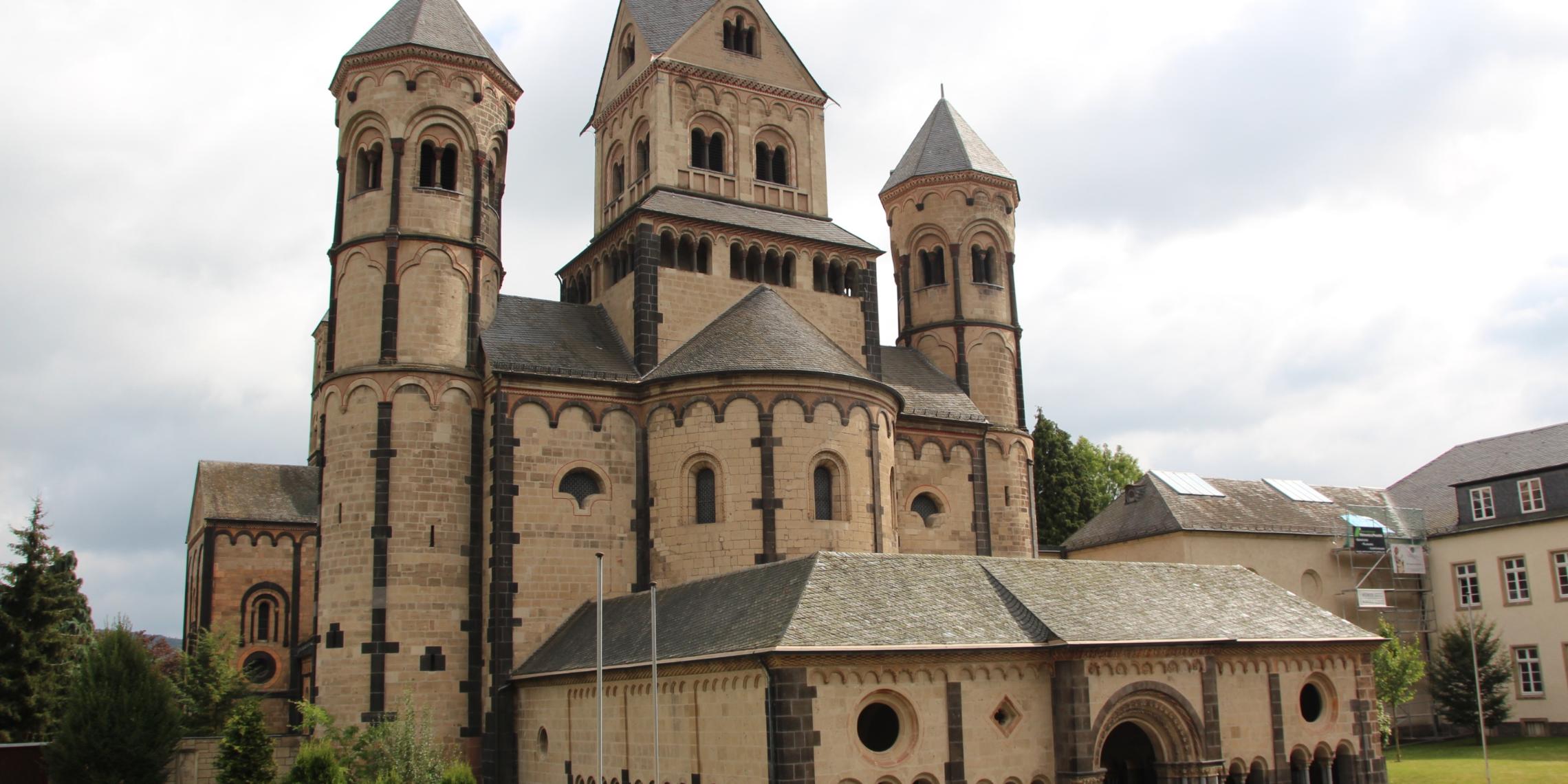 Benediktiner-Abtei  Maria Laach_Erzbistum Köln (c)Bernhard Riedl_Frei mit Nennung Copyright