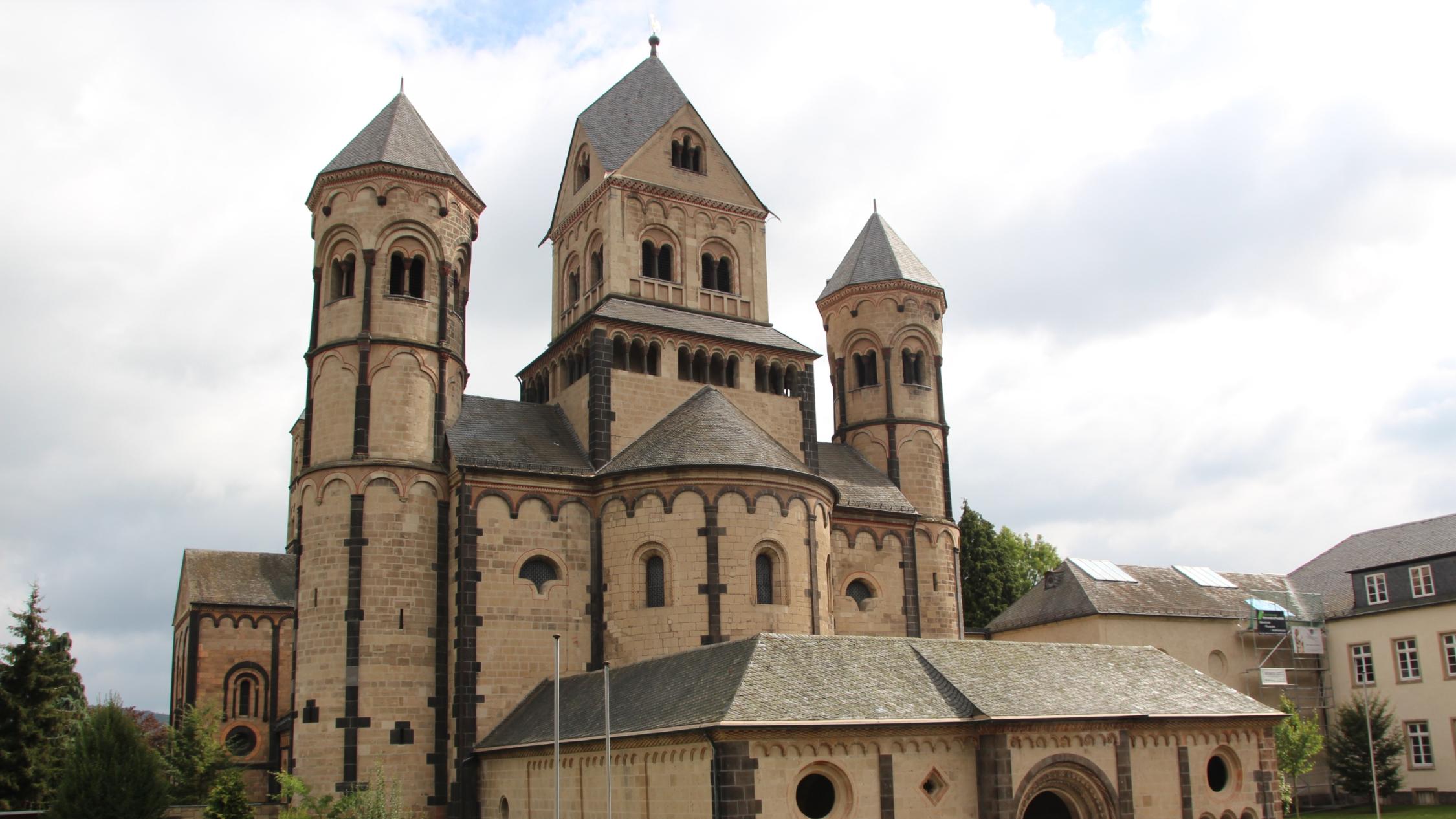 Benediktiner-Abtei  Maria Laach_Erzbistum Köln (c)Bernhard Riedl_Frei mit Nennung Copyright