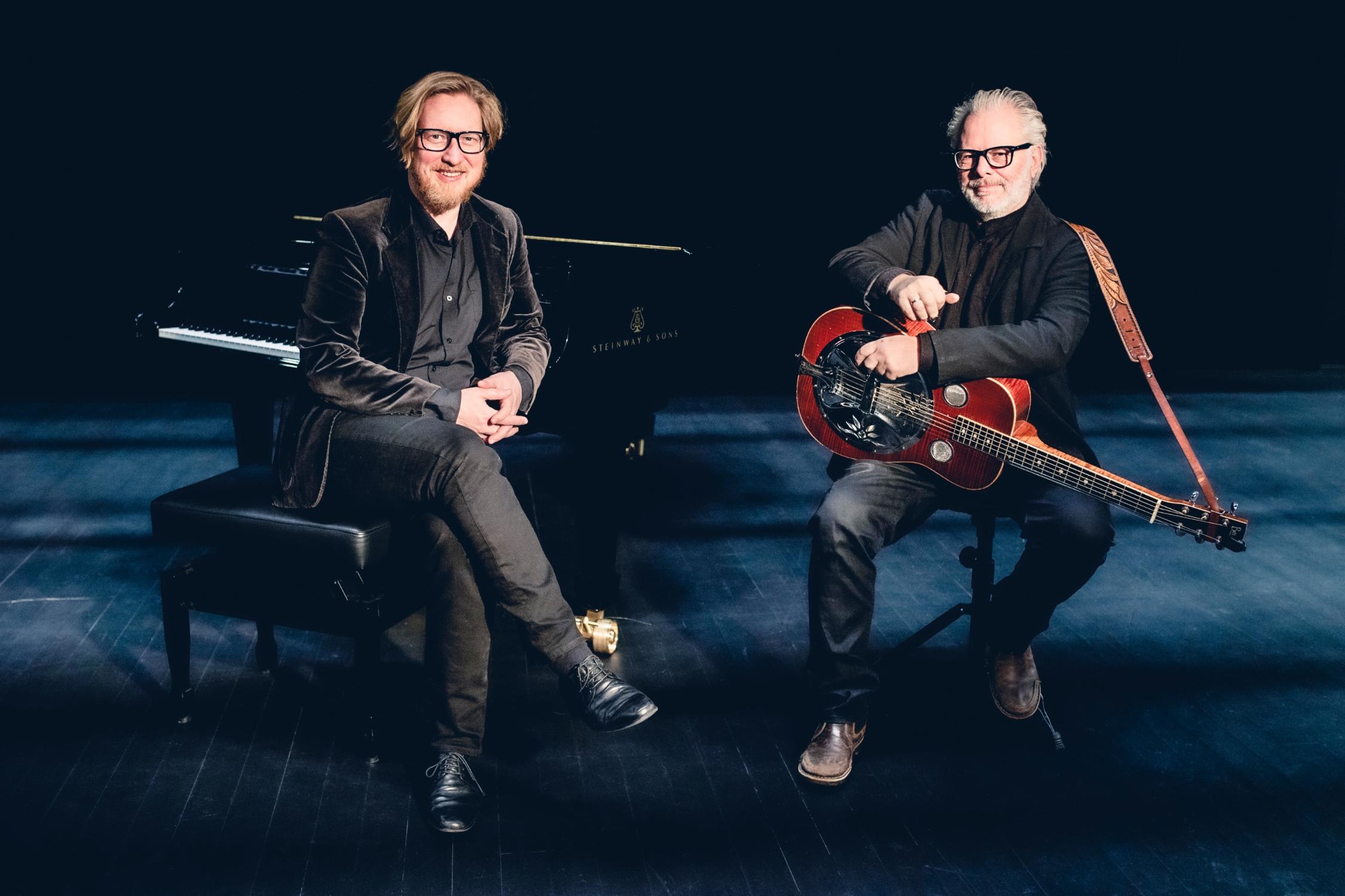 Pianist Helge Lien und Gitarrist Knut Hern