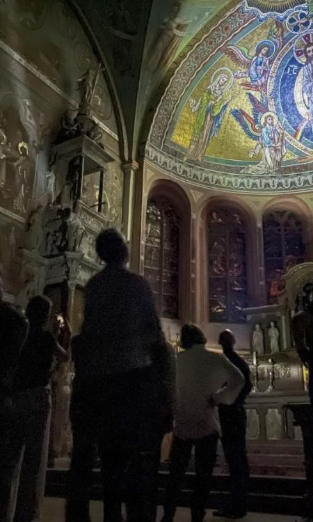 Taschenlampenfuhrung-im-Bonner-Munster