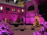 Adventlich illuminierter Kreuzgang im Schnee (2012) � Stadtdekanat Bonn, Pressestelle Adventlich illuminierter Kreuzgang im Schnee (2012) � Stadtdekanat Bonn, Pressestelle