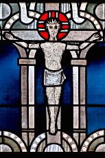 Der für uns gekreuzigt worden ist. Rosenkranzfenster im Bonner Münster