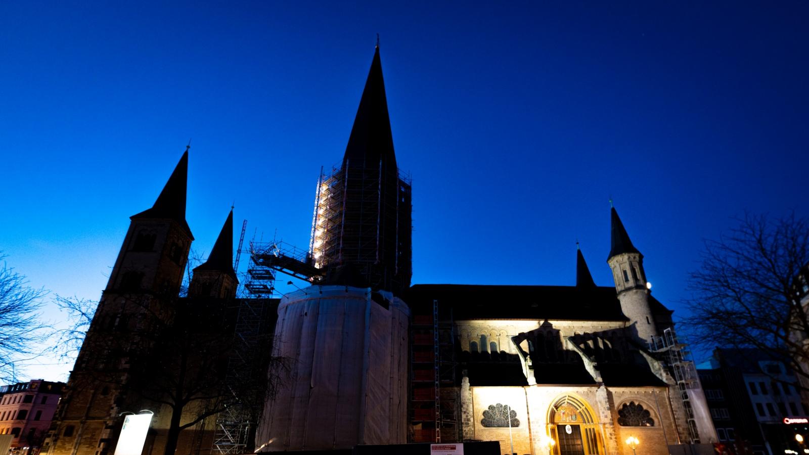 Innenansichten Bonner Münsterbasilika-51